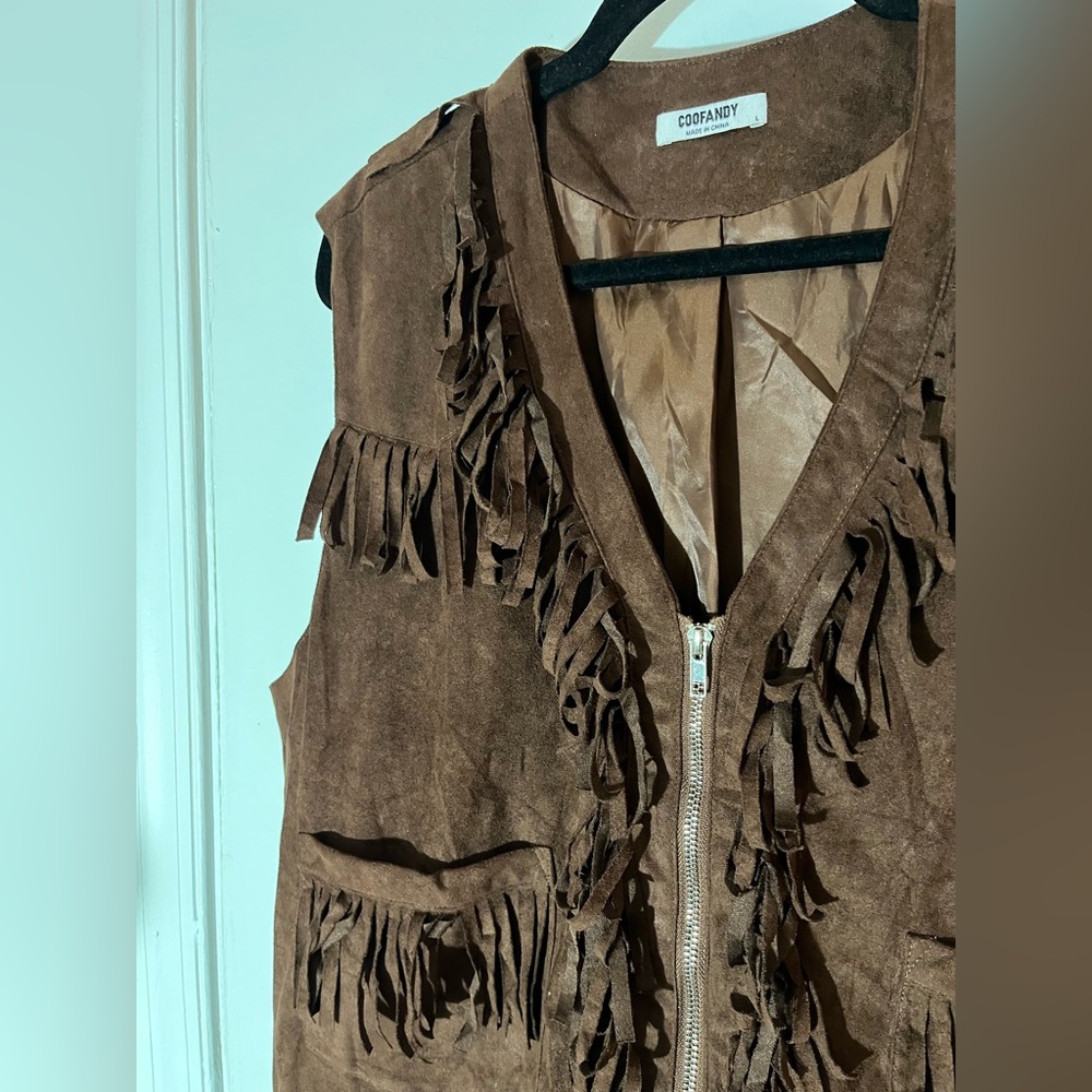 COOFANDY Men's Western Suede Cowboy Vest - Picture 6 of 7